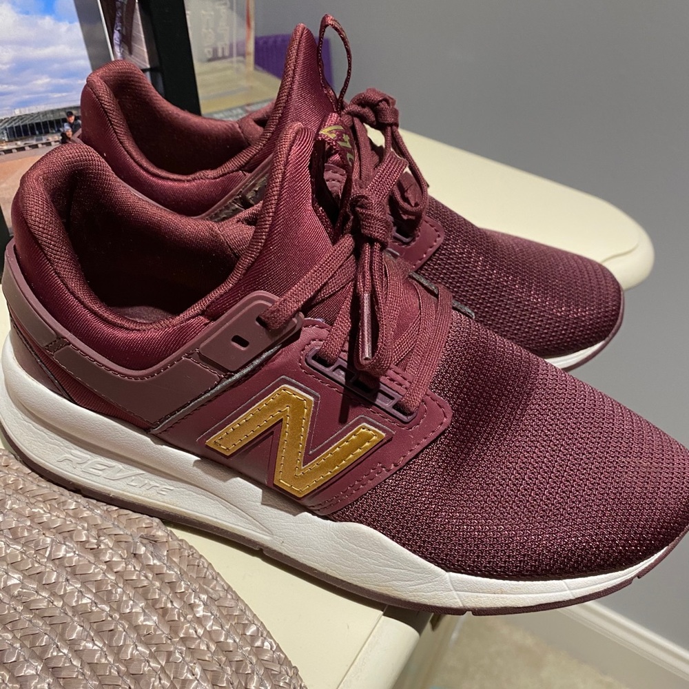 Women’s new balance 247